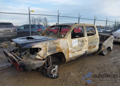 2022 Toyota Tacoma Trd Off Road z USA, uszkodzony, nr VIN 3TYCZ5AN4NT103313